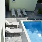 Διαμέρισμα Majra Valbandon