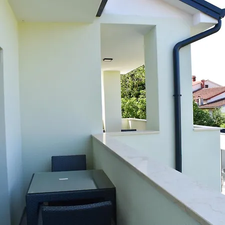 Majra Apartamento *