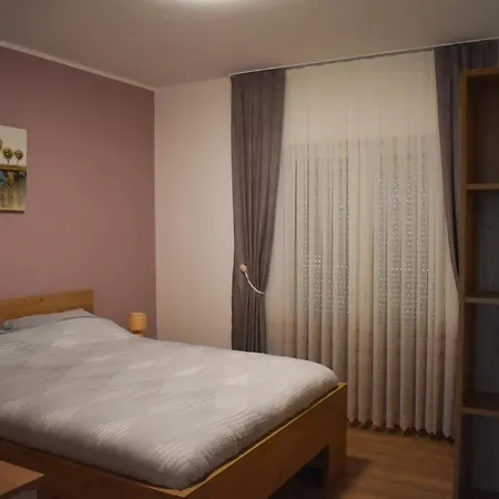 Majra Apartamento *