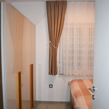 Majra Apartamento *
