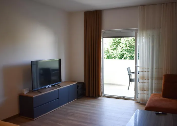 Apartment Majra Valbandon