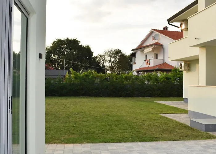 Apartman Majra Valbandon